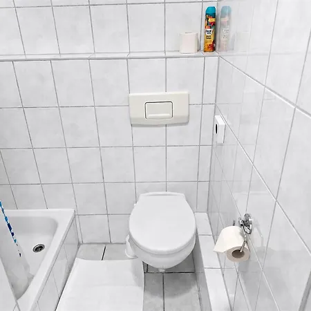 - With Bathroom - Toilet - Tv - Wi-fi *